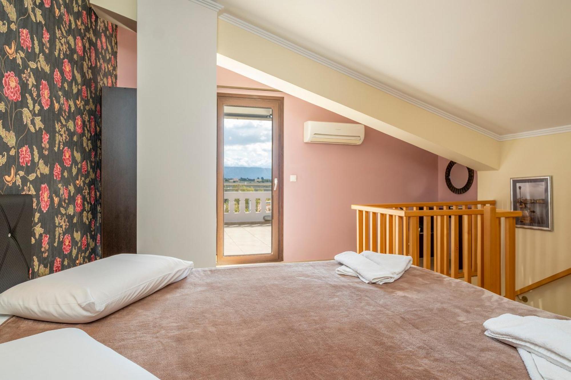 Areti Suites Kathiana Exterior photo